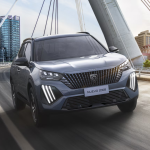 Peugeot 2008 GT T200 0km